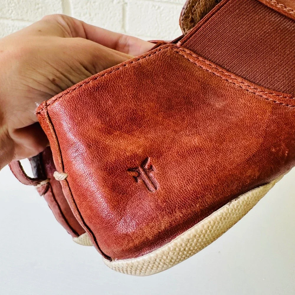 Frye Melanie Slip On Sneakers Cognac Brown Distressed Leather Loafers Shoes